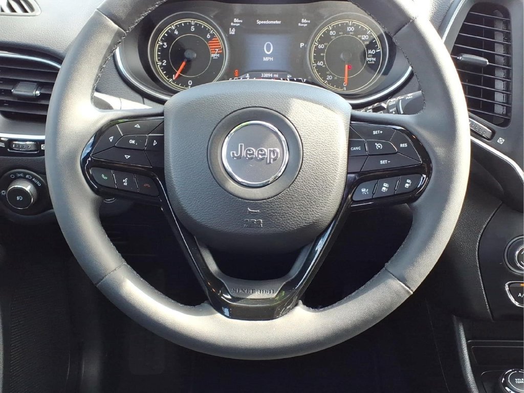 Used 2023 Jeep Cherokee Altitude Lux AWD/4WD image 14