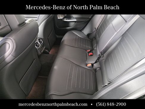 Used 2024 Mercedes-Benz C 300 Sedan image 13