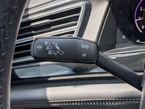 Certified 2025 Volkswagen Atlas Peak Edition SE AWD/4WD image 30