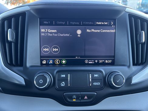 Used 2022 GMC Terrain SLT image 23