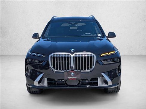 Used 2026 BMW X7 xDrive40i AWD/4WD image 2