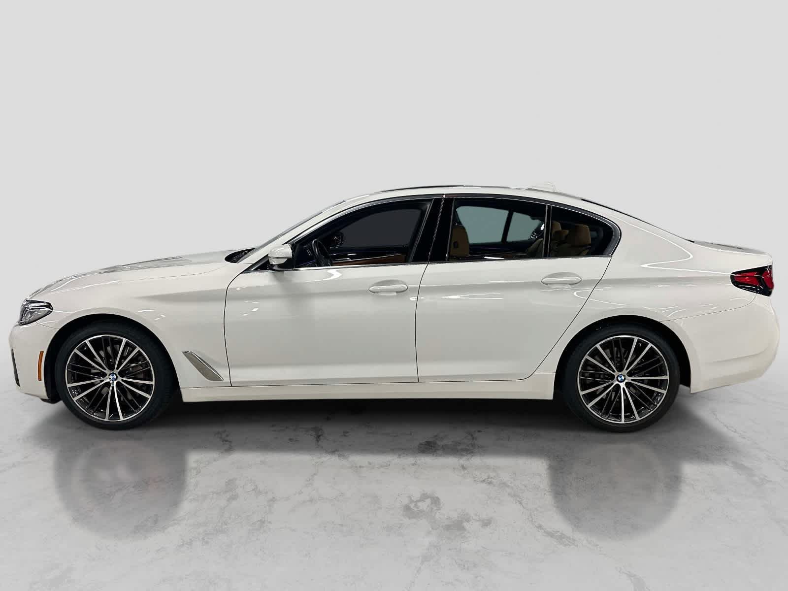 Used 2023 BMW 530i xDrive w/ Convenience Package AWD/4WD image 2