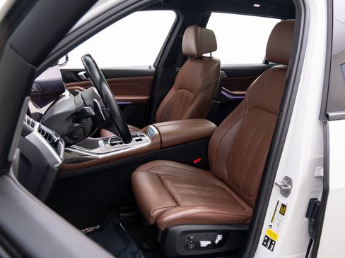 Used 2023 BMW X7 M60i w/ Executive Package image 15