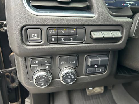 Used 2024 GMC Yukon AT4 w/ AT4 Premium Plus Package image 23