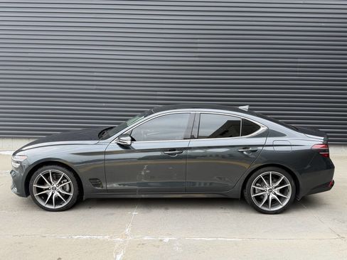 Used 2023 Genesis G70 2.0T image 9