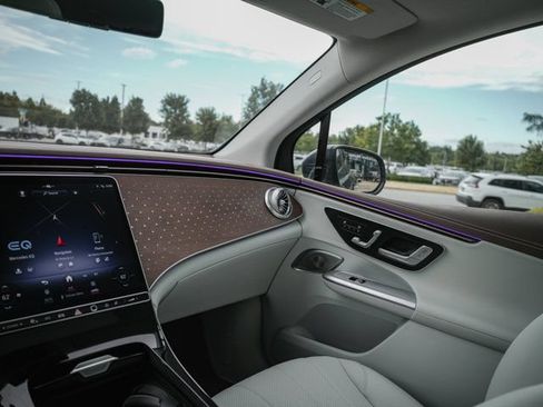 Certified 2023 Mercedes-Benz EQE 350+ 4MATIC SUV w/ Exclusive Trim Package image 26