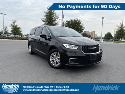 Used 2024 Chrysler Pacifica Touring-L