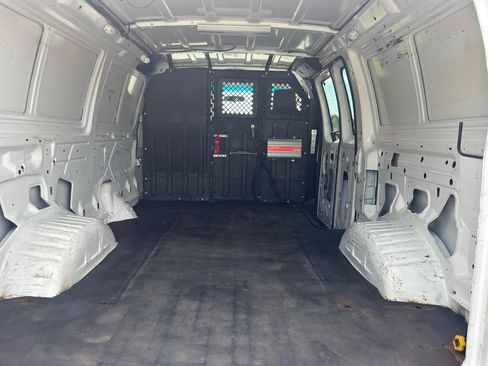 Used 2011 Ford E-250 and Econoline 250 w/ PWR Group RWD image 5