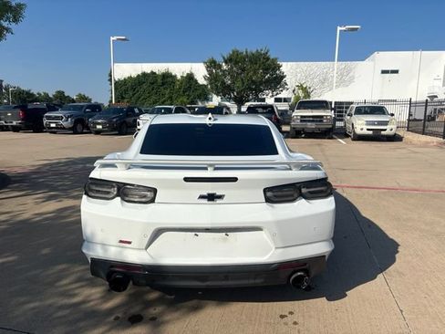 Used 2021 Chevrolet Camaro SS RWD image 6