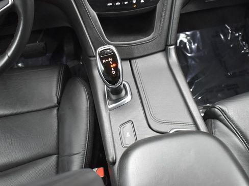 Used 2017 Cadillac XT5 Luxury image 19