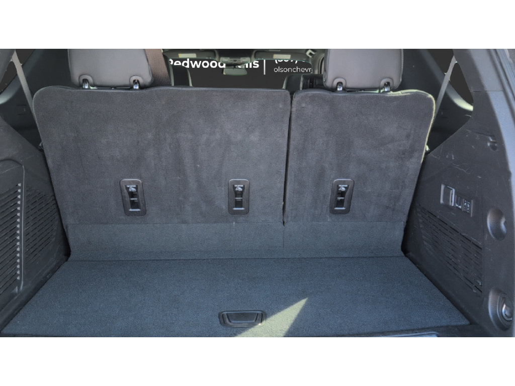Used 2025 GMC Yukon Denali AWD/4WD image 23
