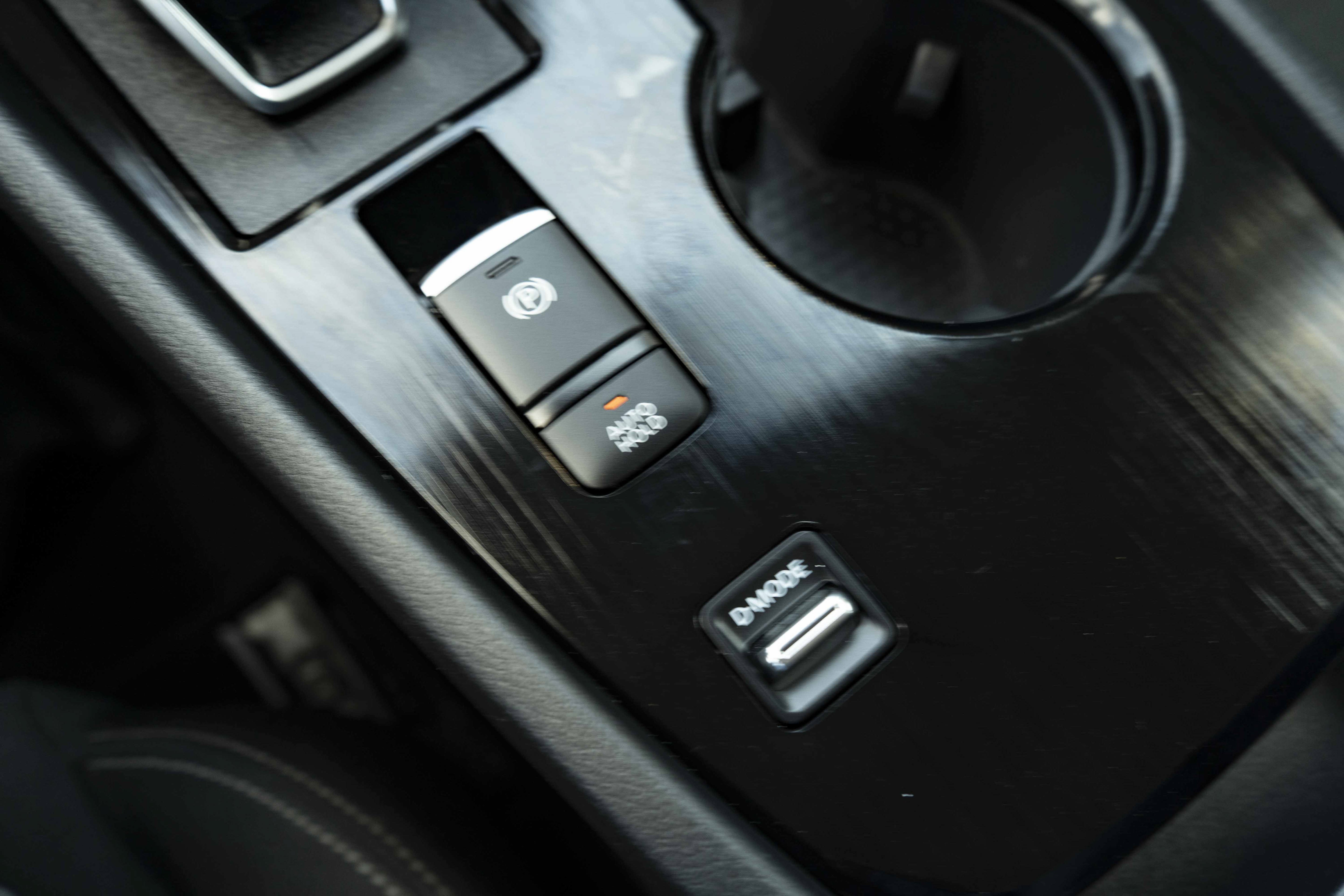 Used 2025 Nissan Rogue S FWD image 26