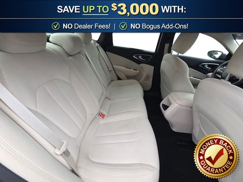 Used 2016 Chrysler 200 Limited FWD image 23