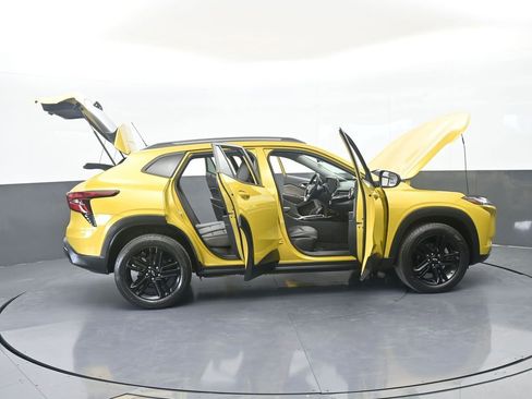 Used 2024 Chevrolet Trax ACTIV FWD image 70