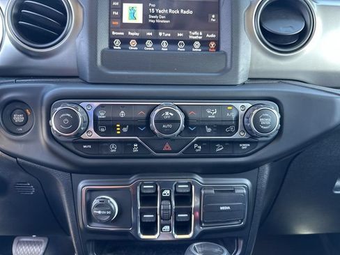 Used 2021 Jeep Wrangler Unlimited Sport AWD/4WD image 17