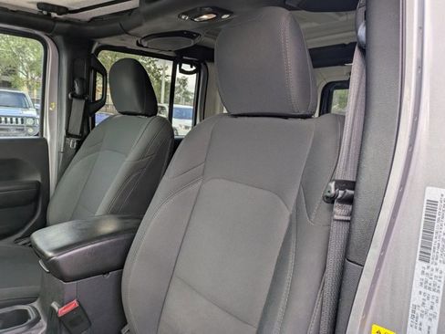 Used 2018 Jeep Wrangler Unlimited Sport S image 13