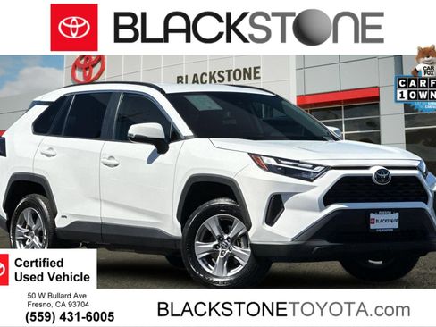 Used 2025 Toyota RAV4 LE AWD/4WD image 1