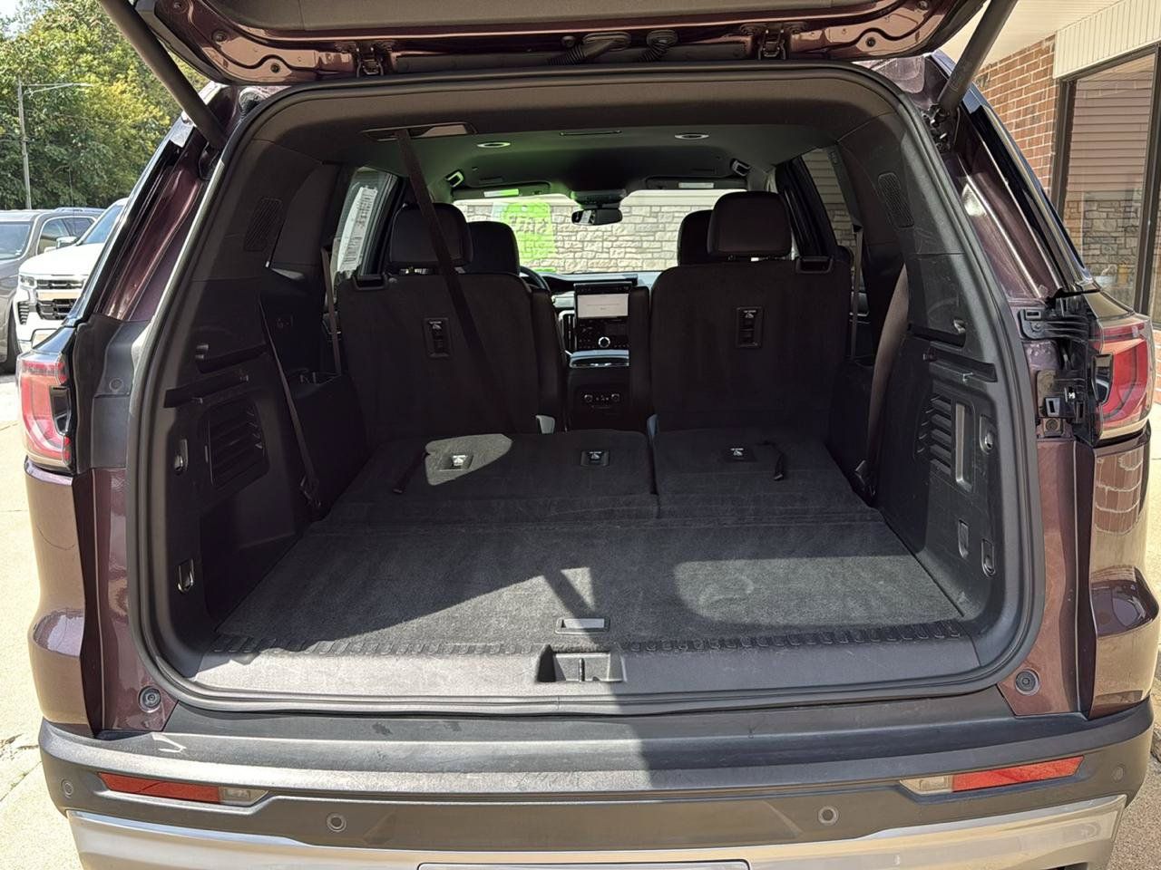 Used 2024 GMC Acadia Elevation AWD/4WD image 21