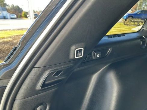 Used 2025 Jeep Grand Cherokee Altitude image 9