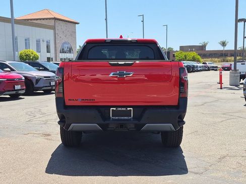 Used 2026 Chevrolet Silverado EV Trail Boss w/ LPO, Gameday Tailgate Package AWD/4WD image 7