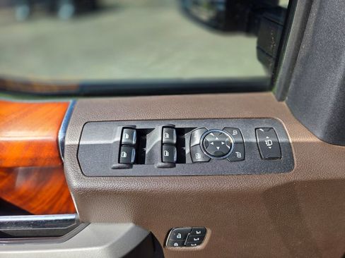 Used 2020 Ford F350 King Ranch w/ King Ranch Ultimate Package AWD/4WD image 29
