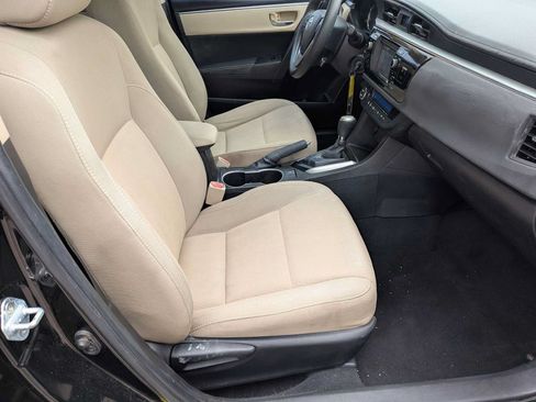 Used 2015 Toyota Corolla LE FWD image 19