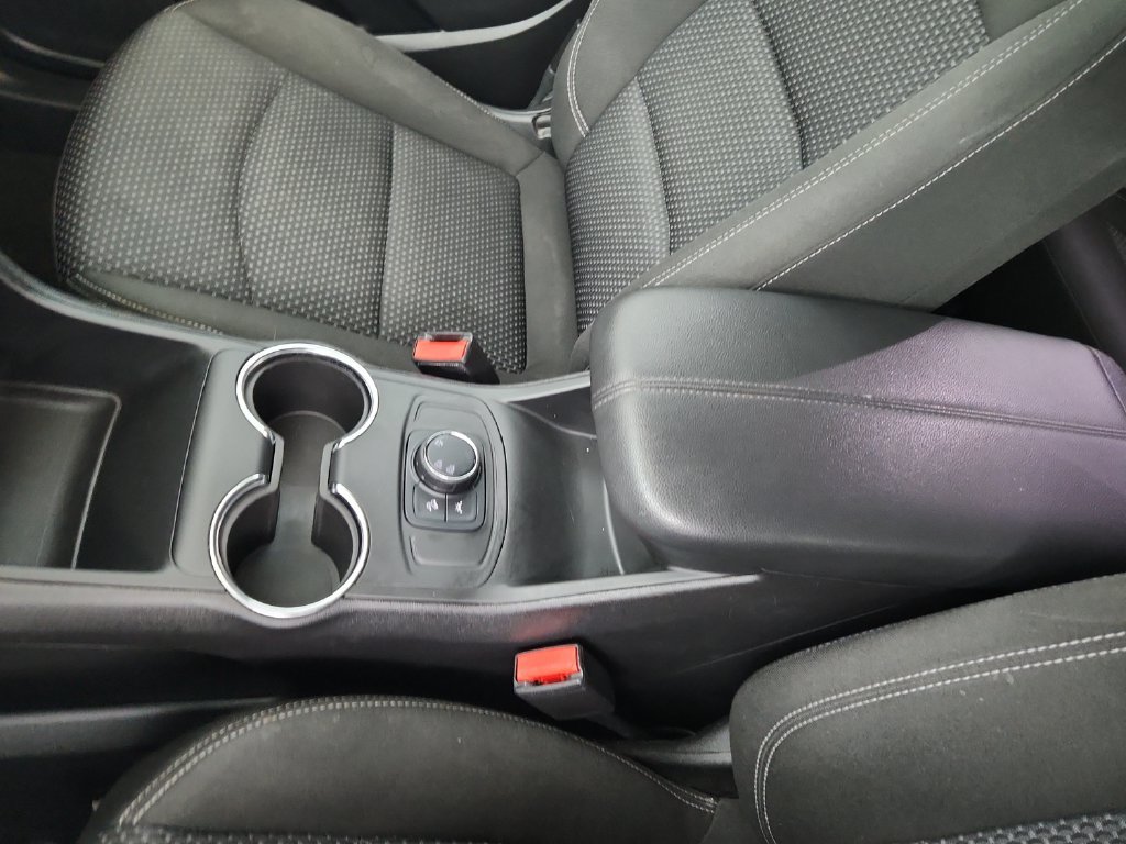 Used 2024 GMC Terrain SLE AWD/4WD image 31