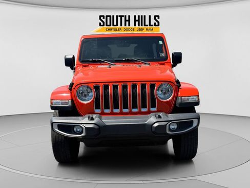 Used 2023 Jeep Wrangler Unlimited Sahara AWD/4WD image 8