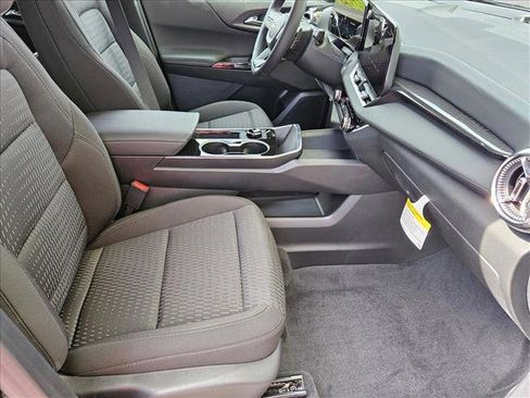 New 2026 Chevrolet Equinox LT w/ Safety and Technology Package FWD image 16