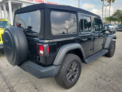 Used 2024 Jeep Wrangler Sport S image 4