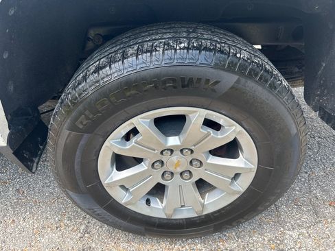Used 2020 Chevrolet Colorado LT w/ Safety Package RWD image 23