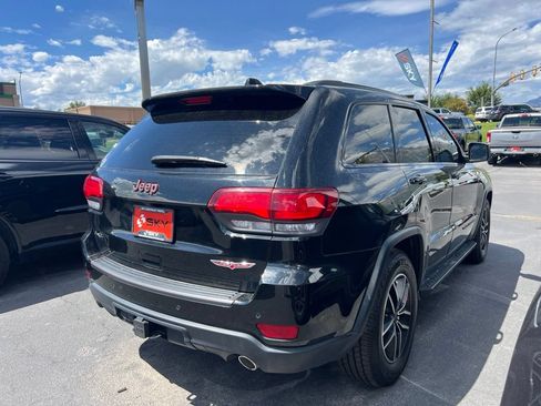 Used 2021 Jeep Grand Cherokee Trailhawk AWD/4WD image 4