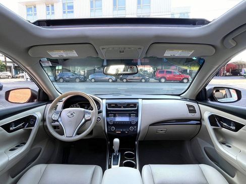 Used 2013 Nissan Altima 2.5 SL FWD image 18
