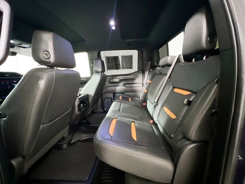 Used 2023 GMC Sierra 1500 AT4 w/ Technology Package image 29