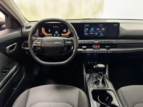 Used 2025 Kia K4 LXS image 18