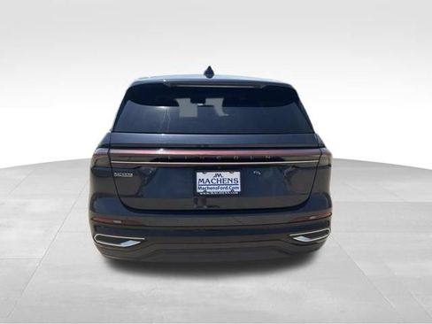 Used 2024 Lincoln Nautilus Premier w/ Equipment Group 102A AWD/4WD image 5