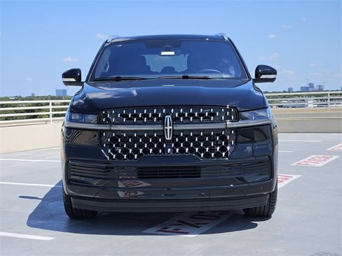New 2025 Lincoln Navigator Black Label image 2