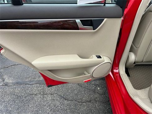 Used 2014 Mercedes-Benz C 300 4MATIC Sedan image 13