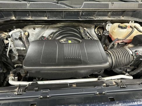 Used 2019 Chevrolet Silverado 1500 Custom w/ Custom Value Package AWD/4WD image 23
