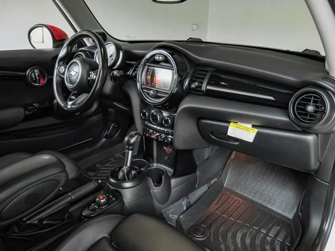 Used 2019 MINI Cooper S w/ Premium Package image 12
