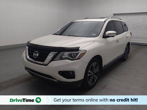 Used 2017 Nissan Pathfinder Platinum FWD image 1