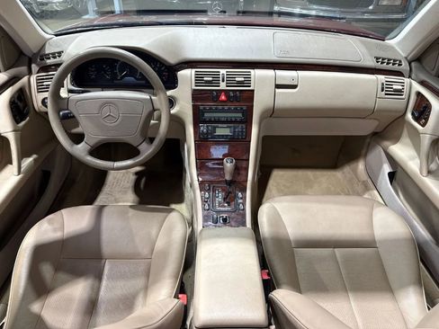 Used 1999 Mercedes-Benz E 320 Sedan image 18
