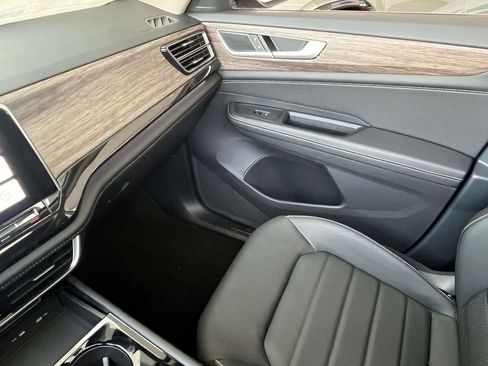 New 2025 Volkswagen Atlas SEL AWD/4WD image 26