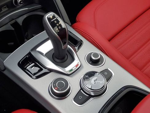 New 2025 Alfa Romeo Stelvio Sprint w/ Convenience Package image 14