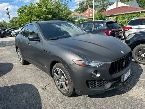 Used 2018 Maserati Levante GranSport AWD/4WD image 3