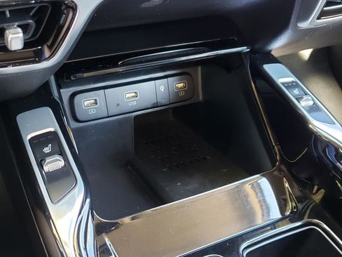 Used 2021 Kia Sorento SX image 24