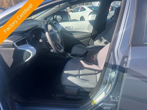 Used 2025 Toyota Corolla SE image 11