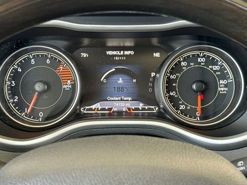 Used 2016 Jeep Cherokee Overland image 29