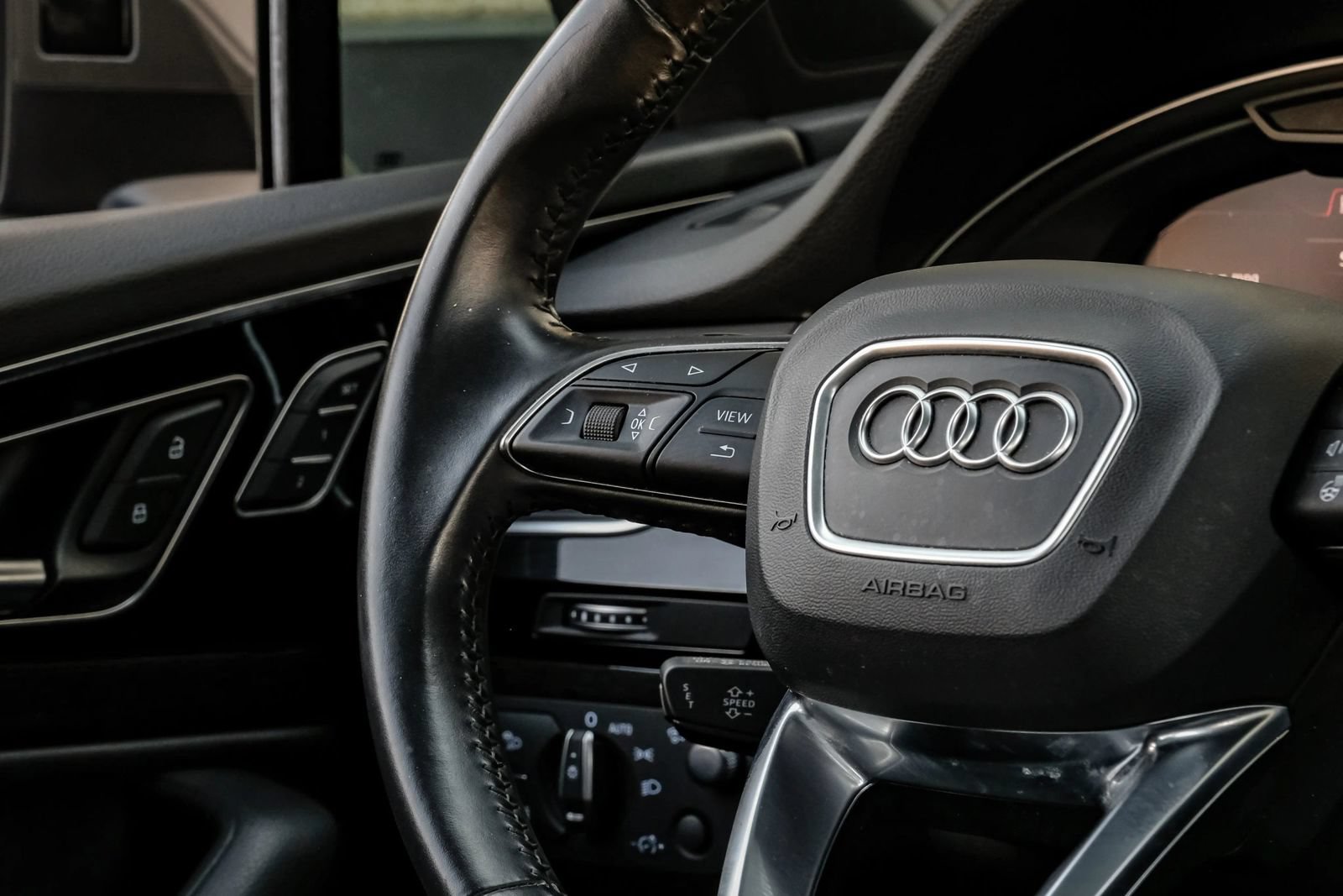 Used 2018 Audi Q7 3.0T Prestige w/ Prestige Package AWD/4WD image 19