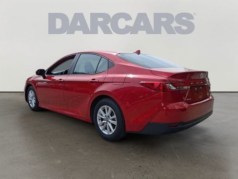 Used 2025 Toyota Camry LE FWD image 5